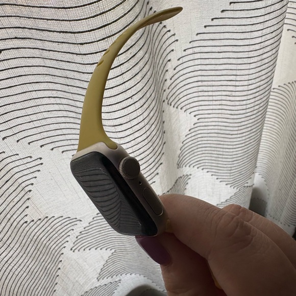 Apple Watch SE 2nd Generation (GPS) 40mm - Picture 5 of 13